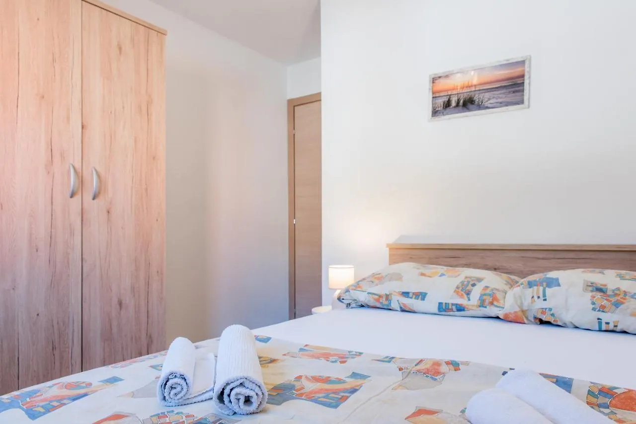 Apartments Zilic Kaštel Stari 0*,  Chorvatsko