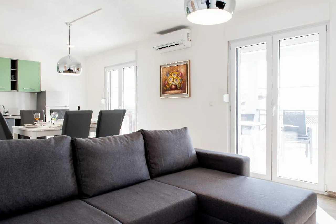 Apartments Zilic Kastel Stari
