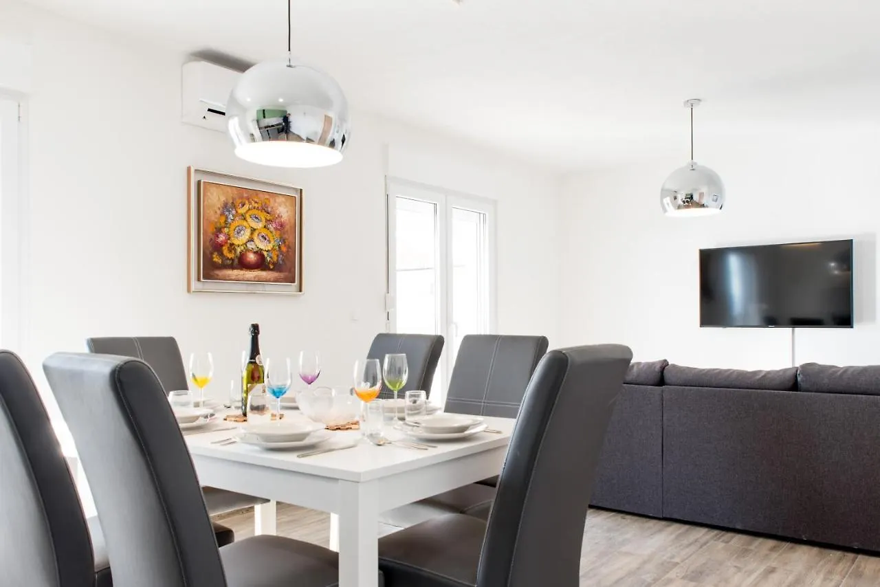 Apartments Zilic Kastel Stari Croatia