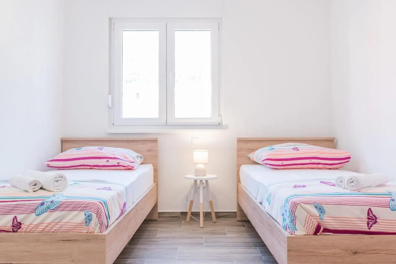 Apartments Zilic Kastel Stari