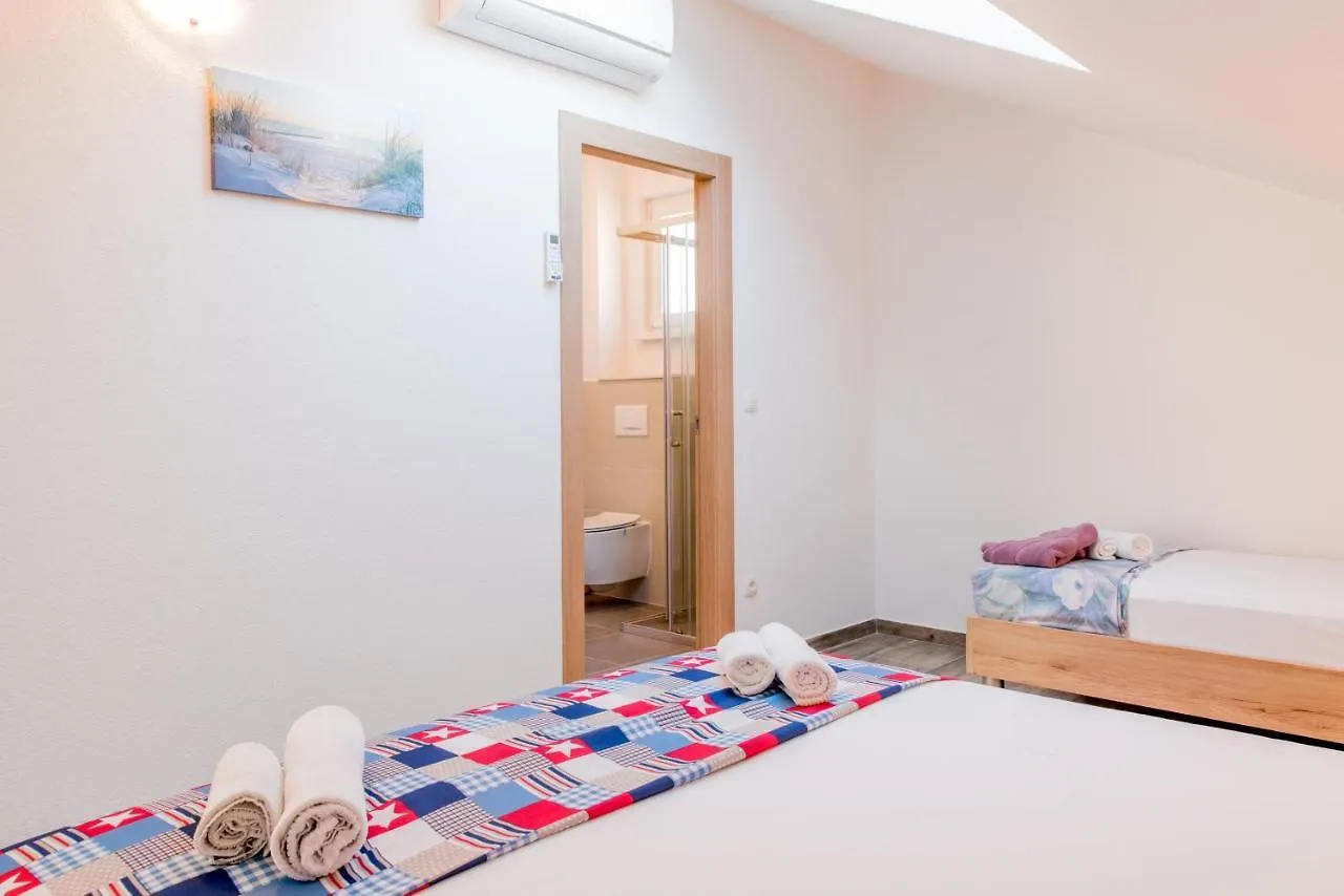 Apartments Zilic Kastel Stari