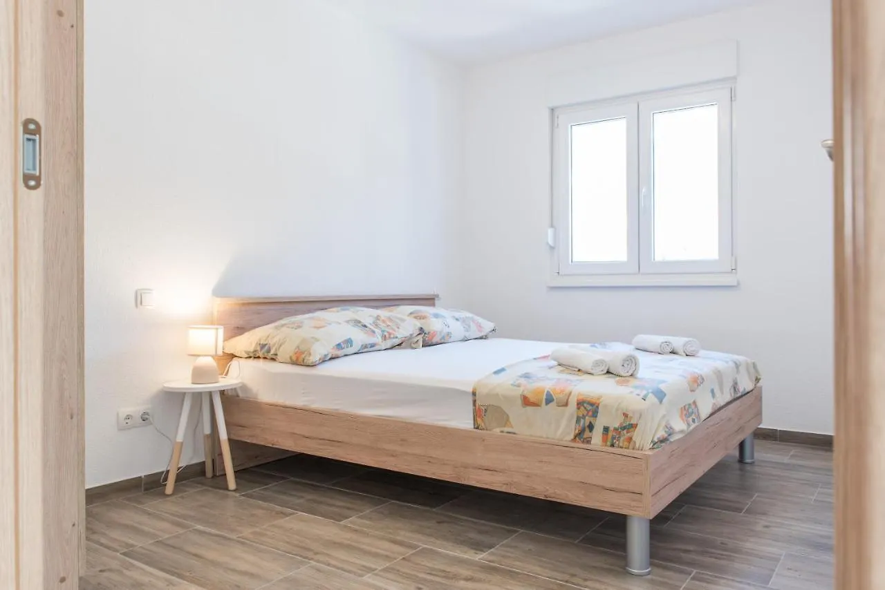 Apartments Zilic Kastel Stari