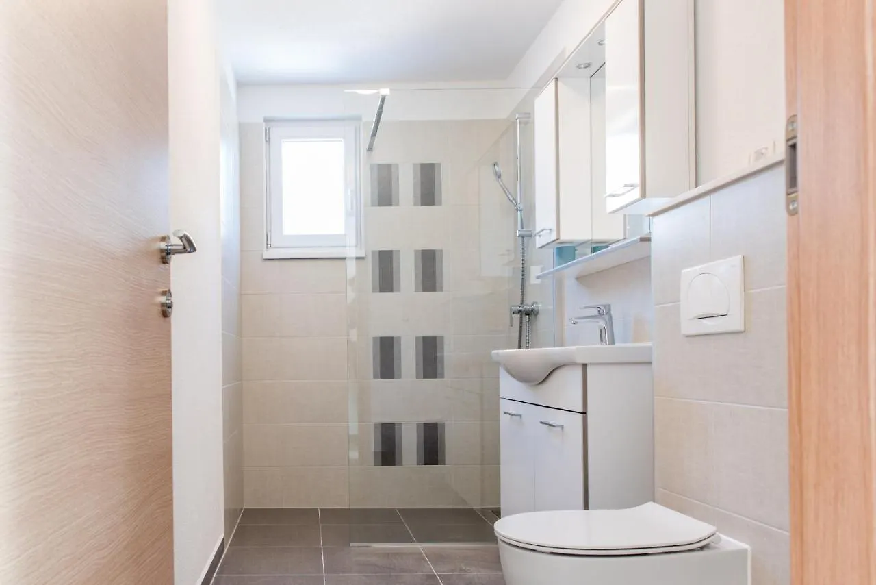Apartments Zilic Kastel Stari