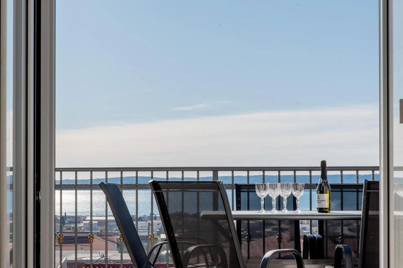 Apartments Zilic Kastel Stari 0*,  Croatia